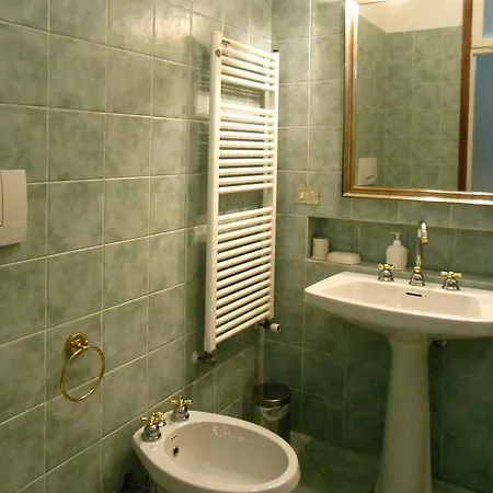 Lejlighedshotel Miki Comer See Dervio